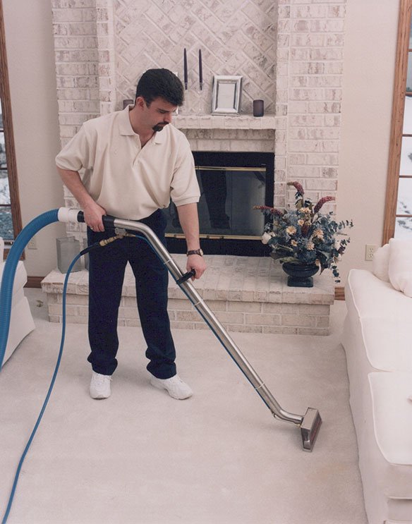 https://adelman-cleaners.com/assets/uploads/2022/05/carpet-cleaning1.jpg